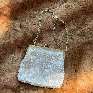 Vintage Hand Made White Beaded Hong Kong Gold Tone Metal Chain Elegant Purse